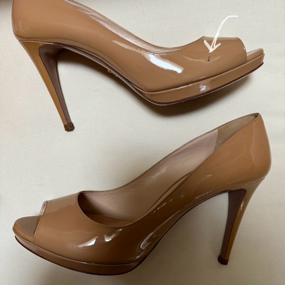 Prada platform heels in tan patent leather - Picture 5 of 6
